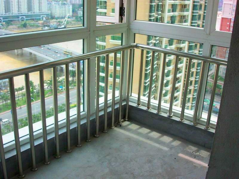 大理不銹鋼復(fù)合管防撞護(hù)欄 大理不銹鋼復(fù)合管防撞護(hù)欄