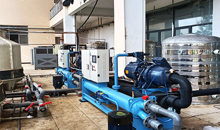 引起冷水機(jī)水泵過(guò)載的原因是什么？