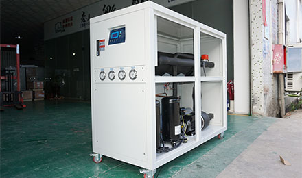 面粉和面專(zhuān)用冷水機(jī)介紹